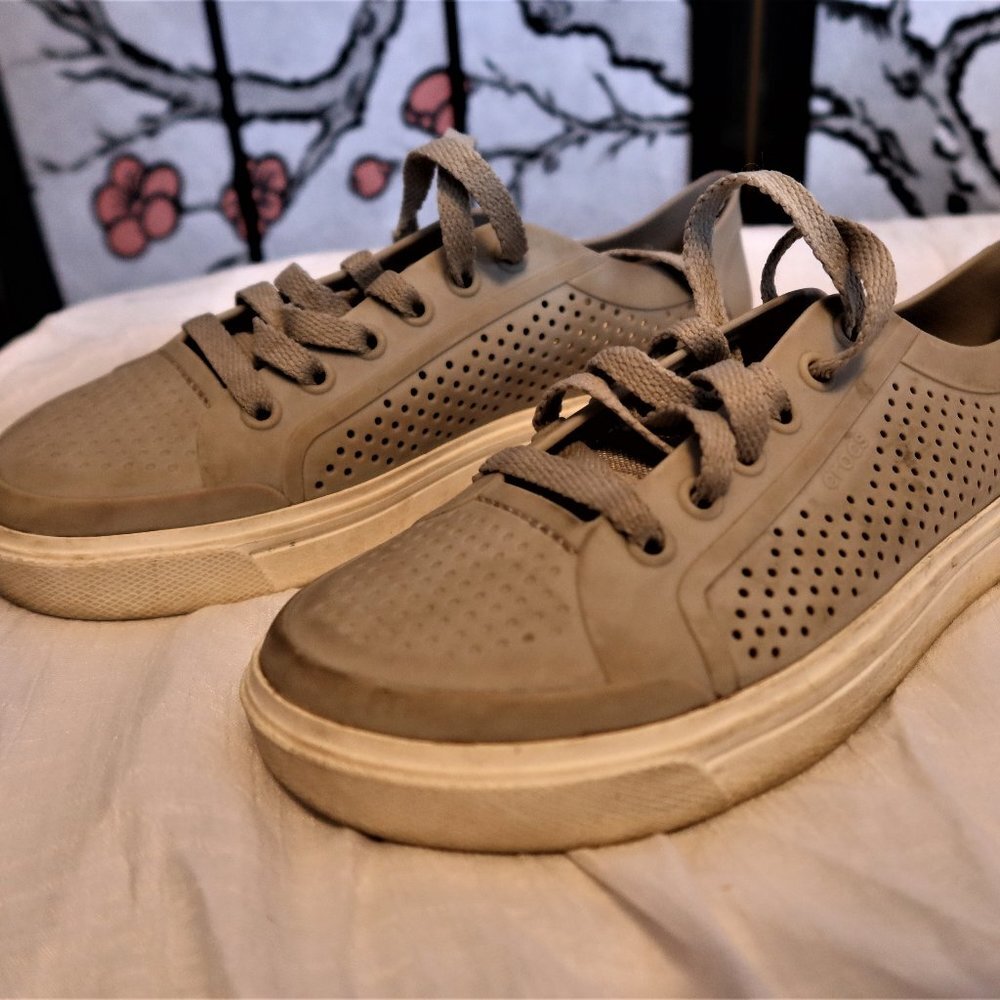 Iconic Crocs Comfort Gray Size 7W